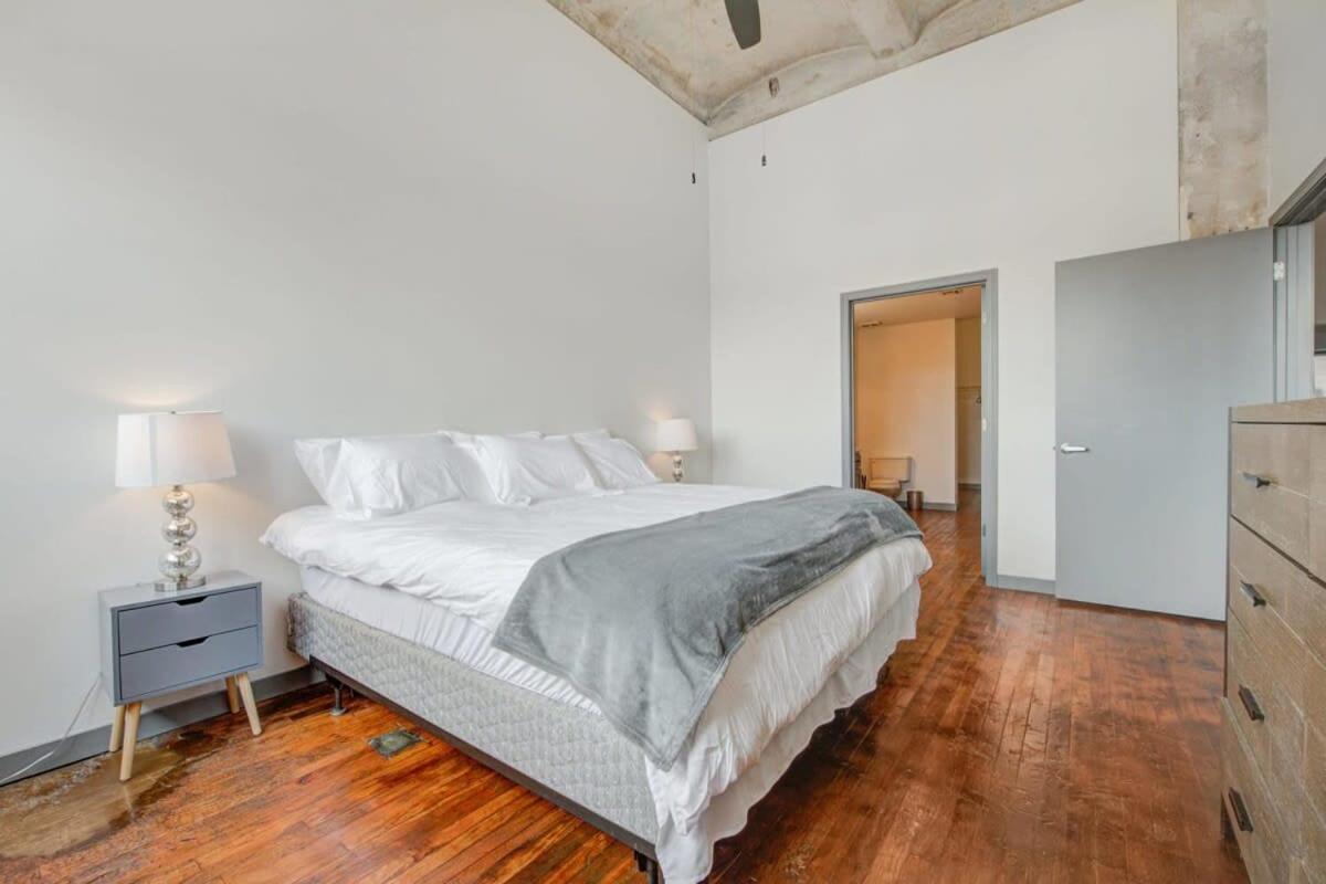 2Br 2Ba Spacious Historic Loft With Gym By Envitae Канзас Сити Екстериор снимка